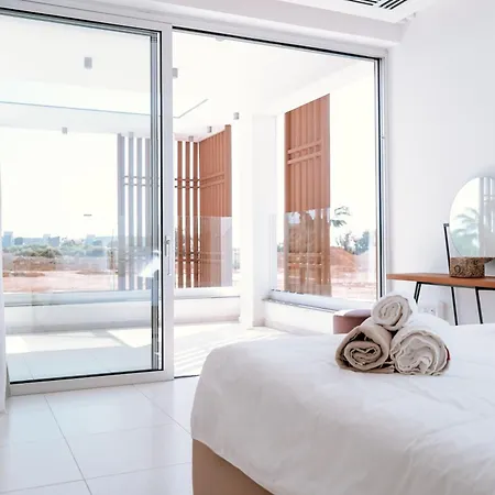 Vivo Mare 5 Bedroom Villa Ayia Napa