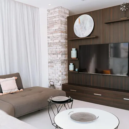 Vivo Mare 5 Bedroom Villa *